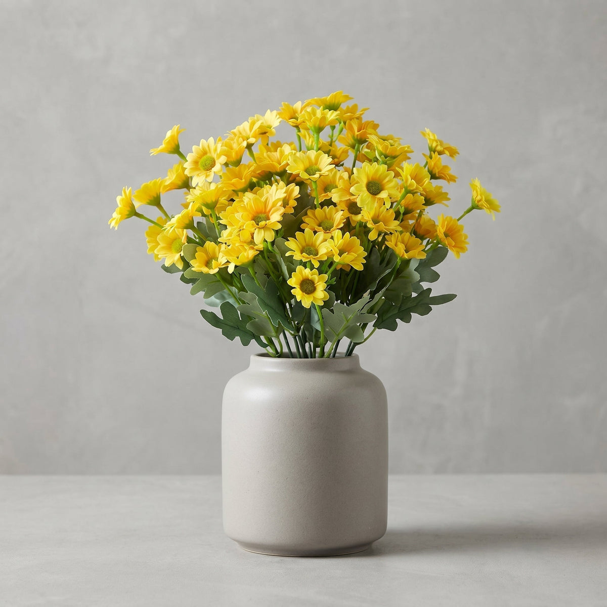 Decorative Bouquet of Artificial Daisy Flowers