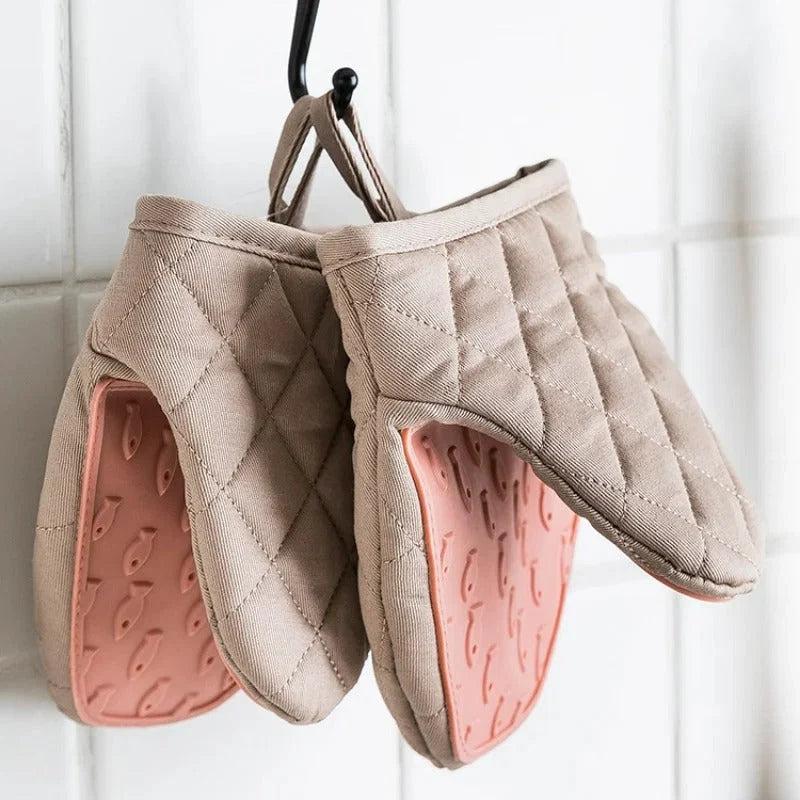 Oven Mitt Heat-Resistant Silicone & Non-Slip Fish Scale Cotton-Lined