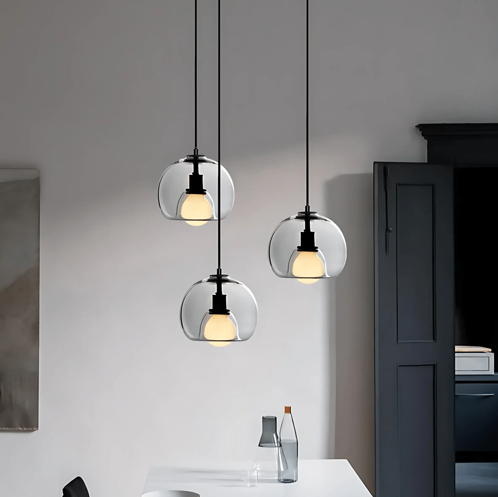 Modern Handblown Glass Pendant Light – Elegant Design