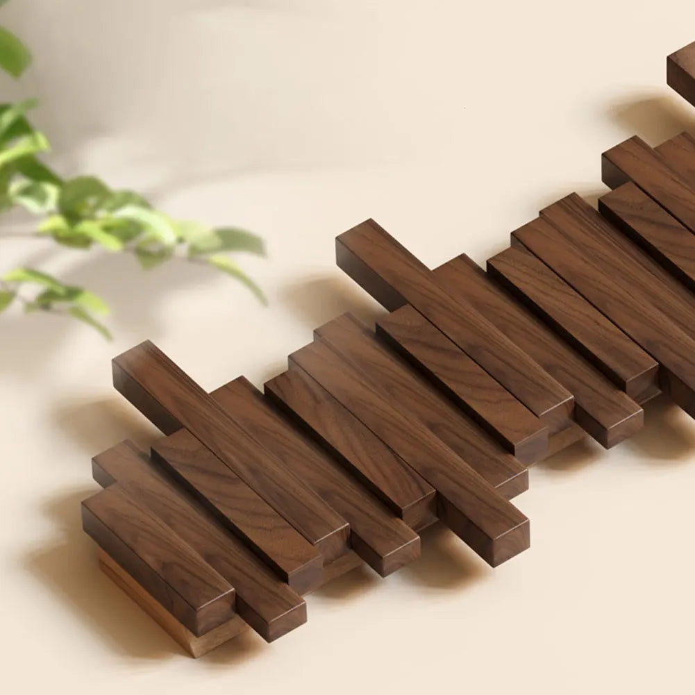Chic Magnetic Hook Organizer