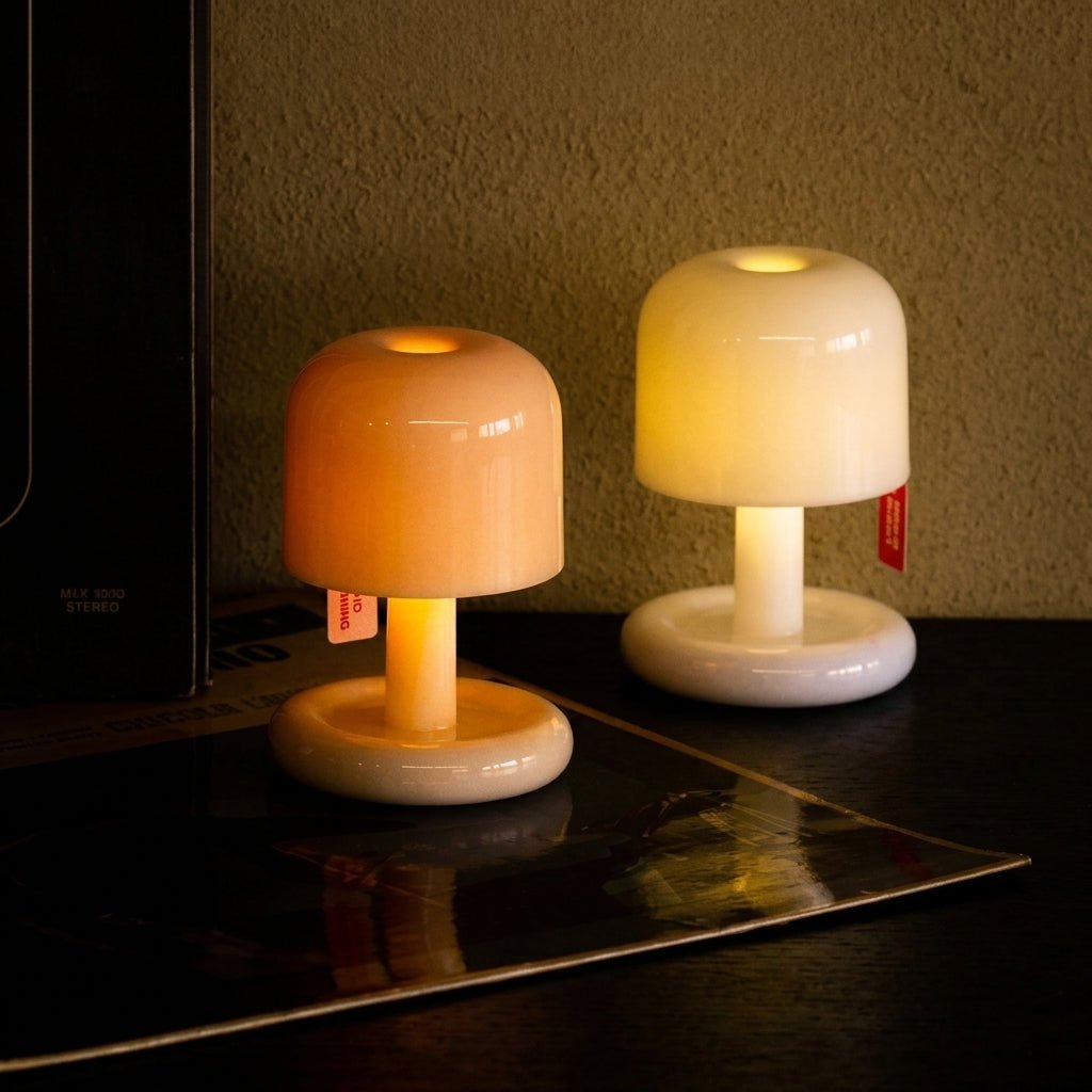 Round Base Table Lamp with Mushroom Shade - Vintage Style Design