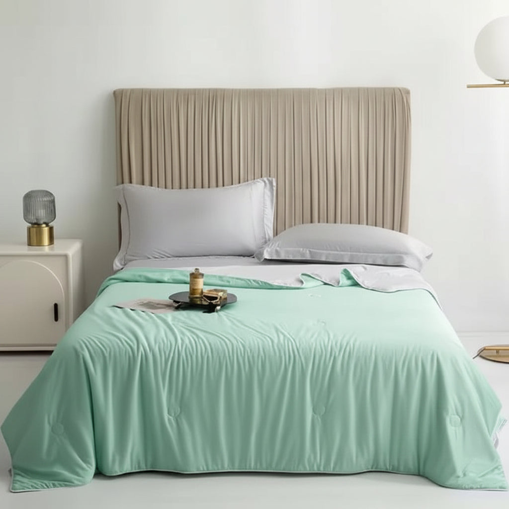 Lightweight Summer Blanket - Soft, Moisture-Wicking Cooling Fabric