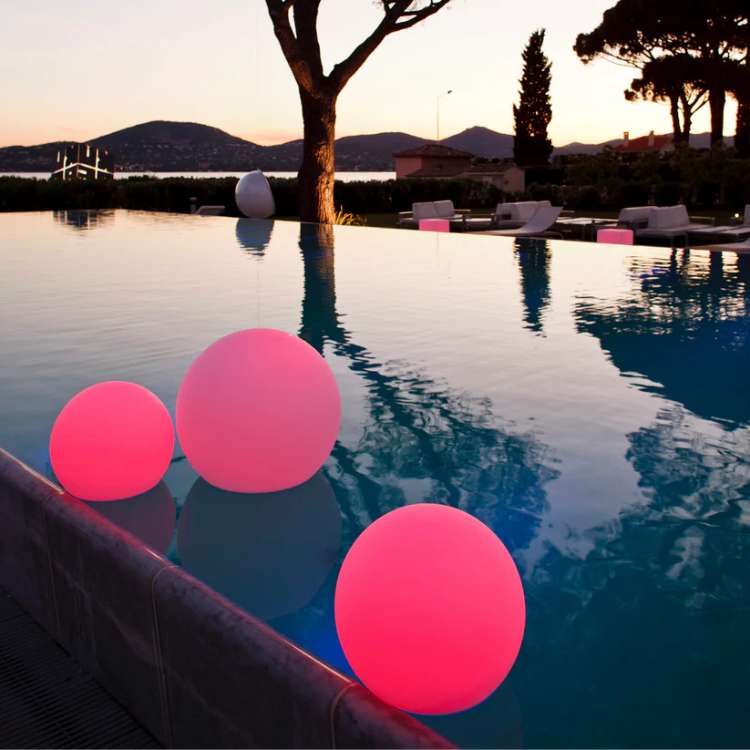 Outdoor Garden Sphere Lights – Round Diffused Glow Illumination