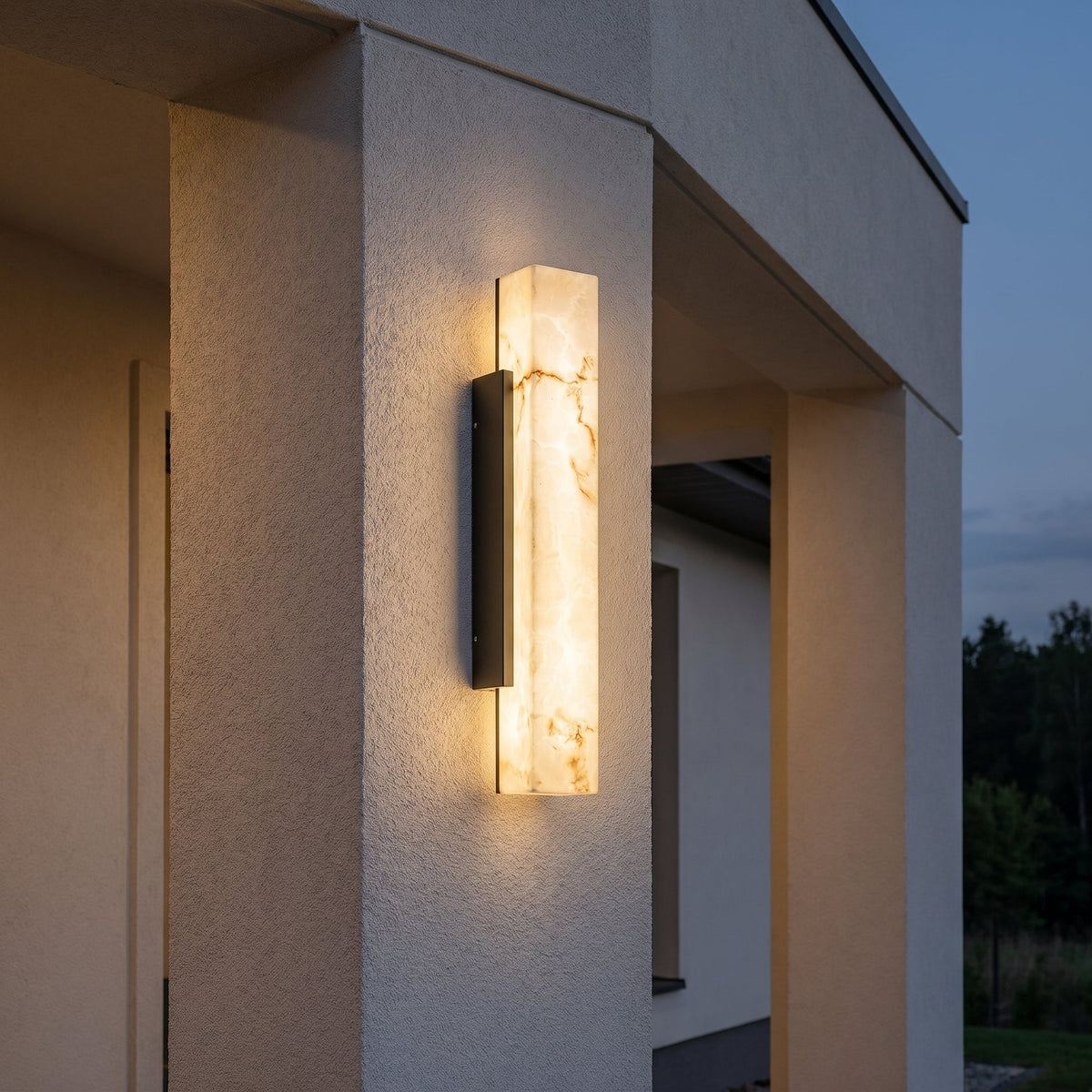 Wall Lamp in Stylish Alabaster with Black Metal Structure