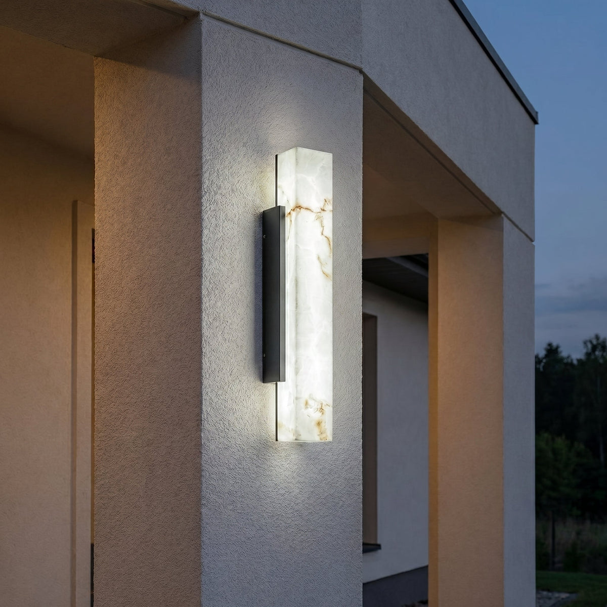 Wall Lamp in Stylish Alabaster with Black Metal Structure