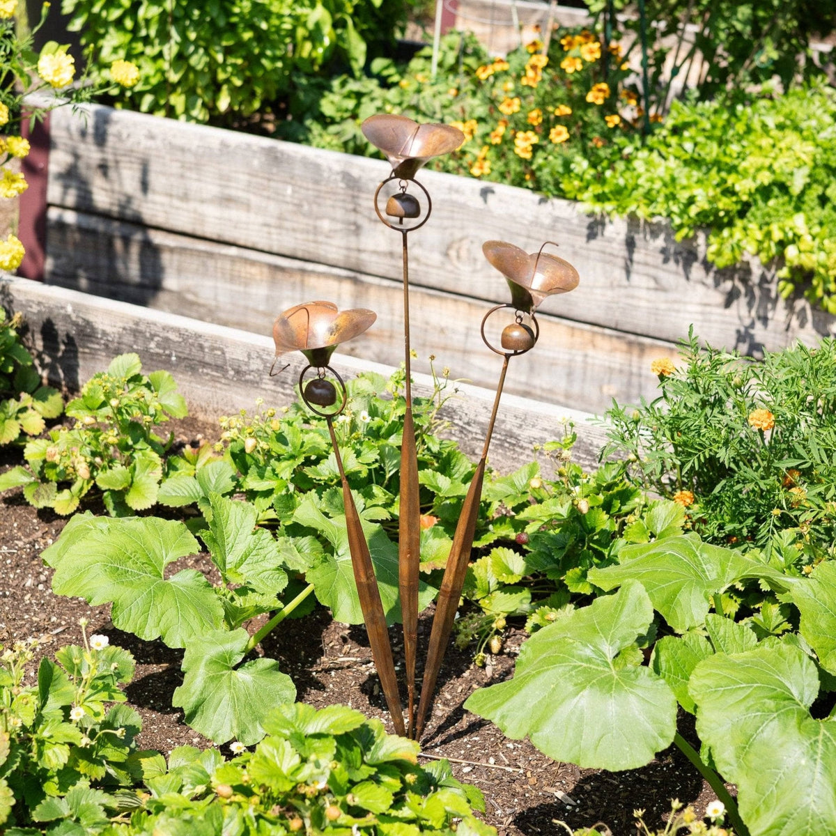 Triple Calla Lily Garden Stake with Bells in Copper Finish