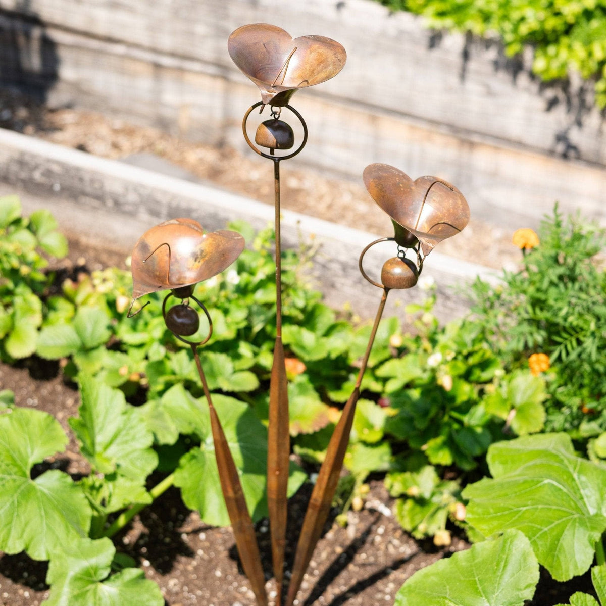 Triple Calla Lily Garden Stake with Bells in Copper Finish