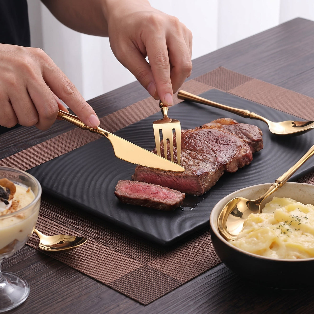 Square-Tipped Spoon Gold Cutlery Set