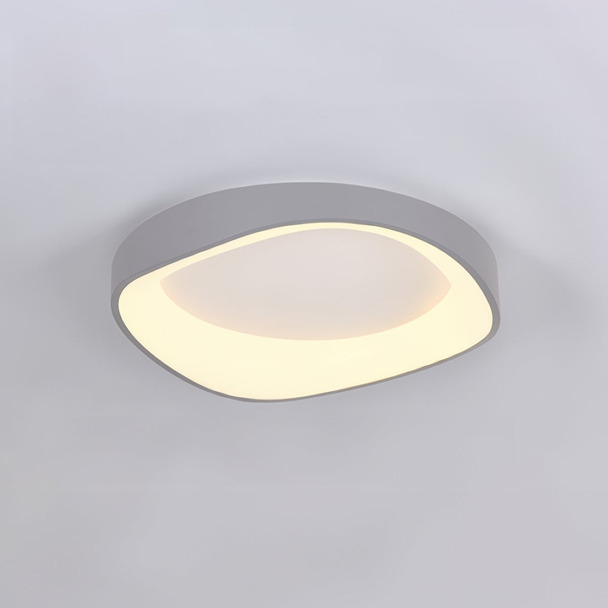 Ceiling Light with Artistic Wood Grain Design in Nordic Style