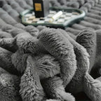 Ribbed Faux Fur Throw Blanket – Soft and Cozy Design