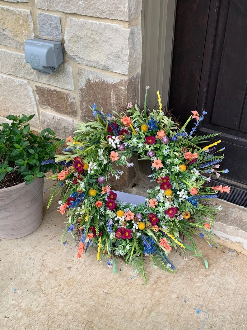 Vibrant Floral Wreath for Spring – Brighten Your Entryway Decor