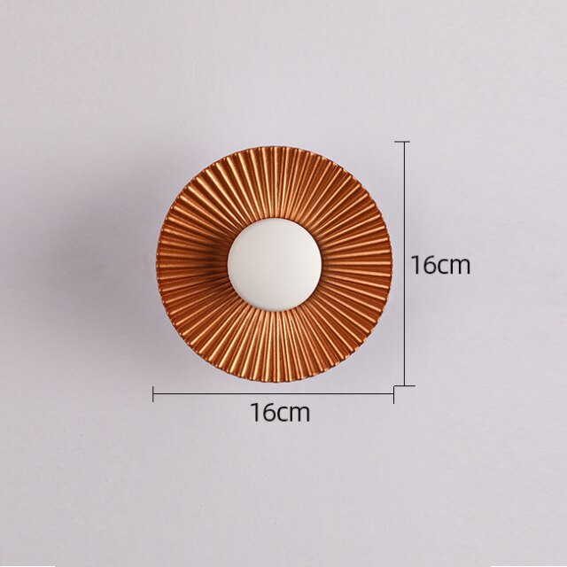 Modern Wall Lamp with Metallic Sun Design