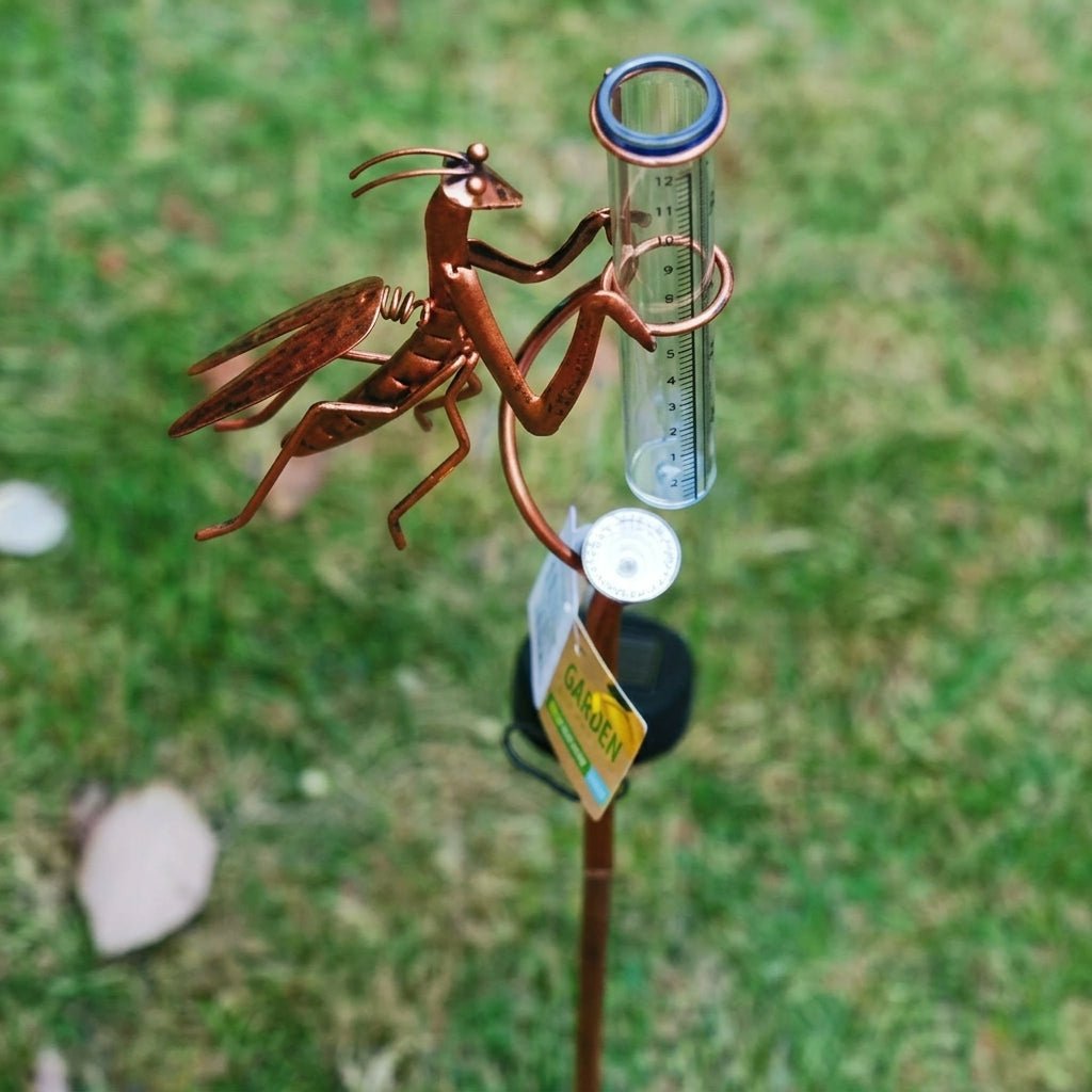 Lighted Rain Gauge Pole for Garden with Solar Praying Mantis Design
