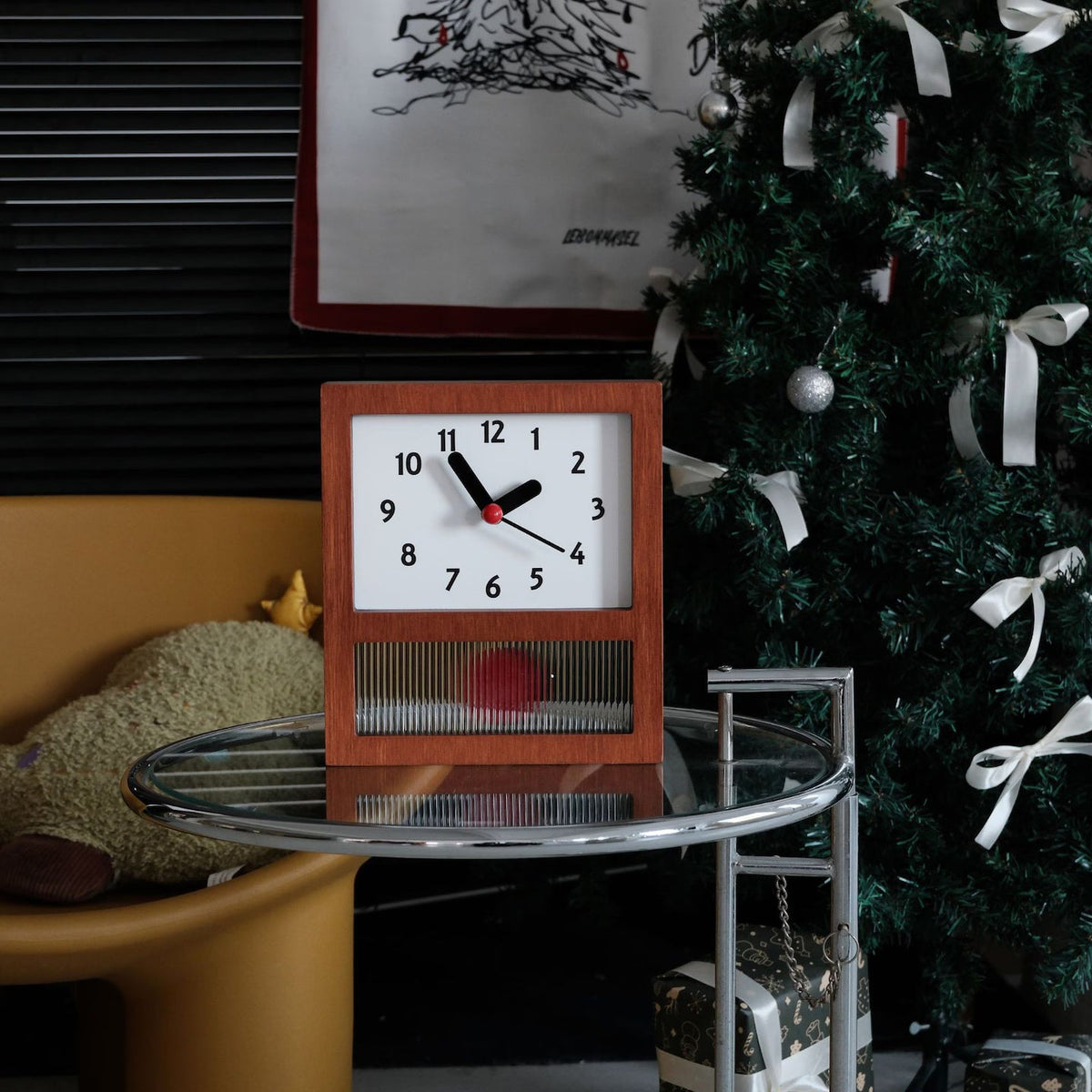 Elegant Heritage Wooden Pendulum Desk Clock for Stylish Spaces