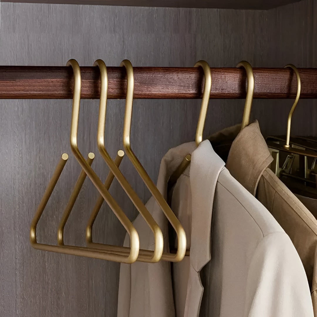 Heavy Duty Space-Saving Clothing Hangers Set for Women