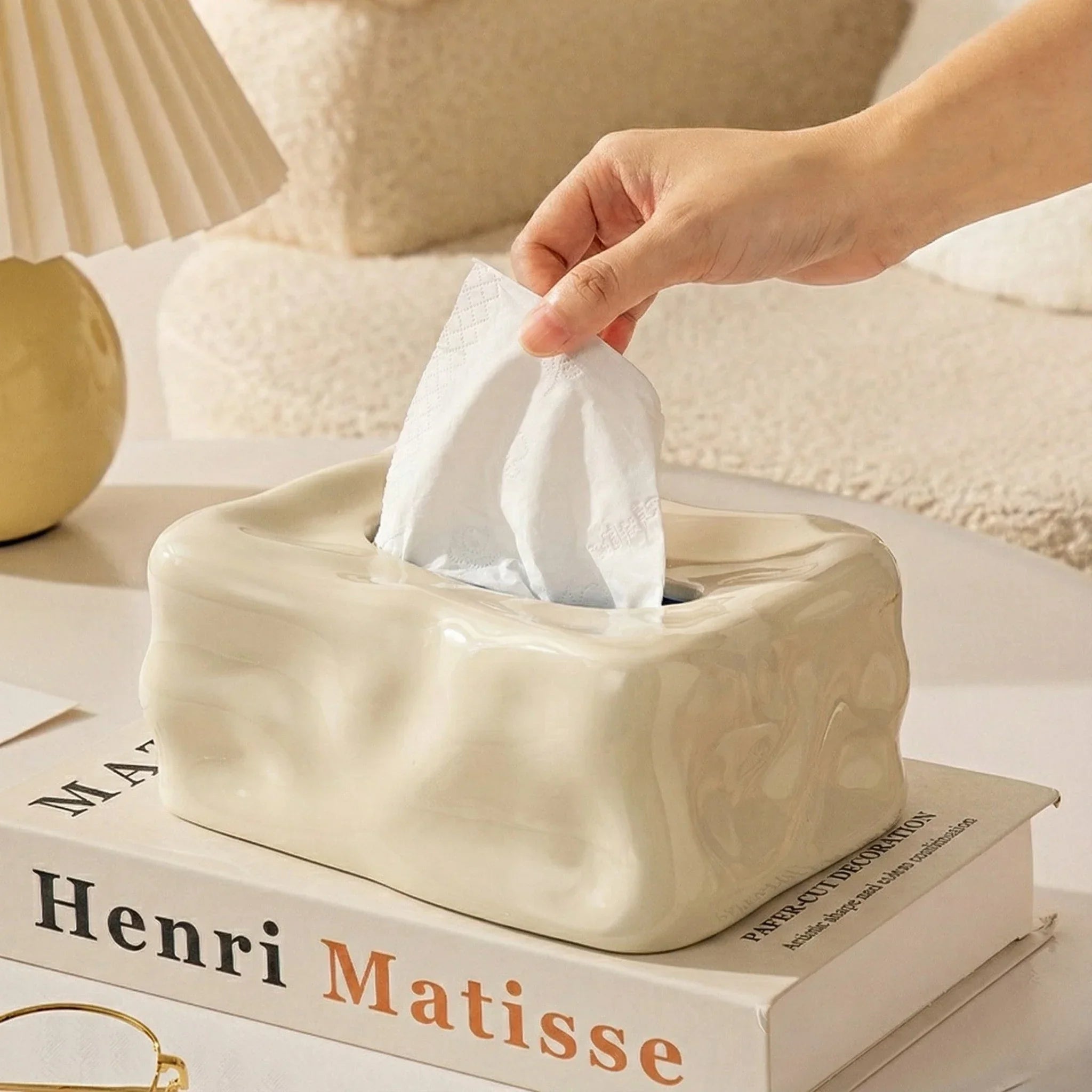 Artistic Wave Ceramic Tissue Holder
